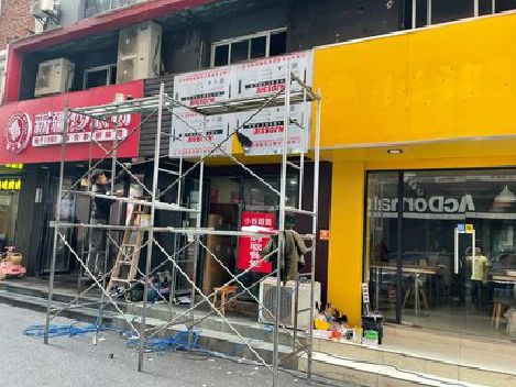 色达制作广告招牌如何避免它发黄？